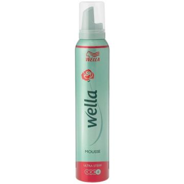 WELLA ULTRA STERK (WELLA) MOUSSE ULTRA STERK SPUITBUS 200 ML