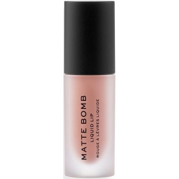 MAKEUP REVOLUTION MATTE BOMB (MAKEUP REVOLUTION) MATTE BOMB NUDE CHARM LIQUID LIPSTICK LIPPENSTIFT KOKER 4,6 ML