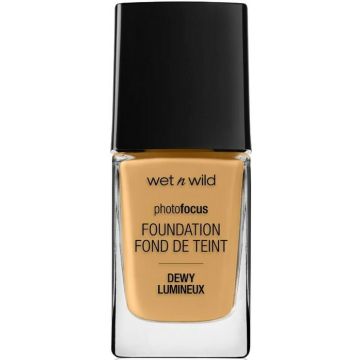 WET N WILD PHOTO FOCUS (WET N WILD) PHOTO FOCUS DESERT BEIGE DEWY FOUNDATION POTJE 28 ML